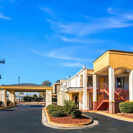 Econo Lodge - Conyers Bagian luar foto