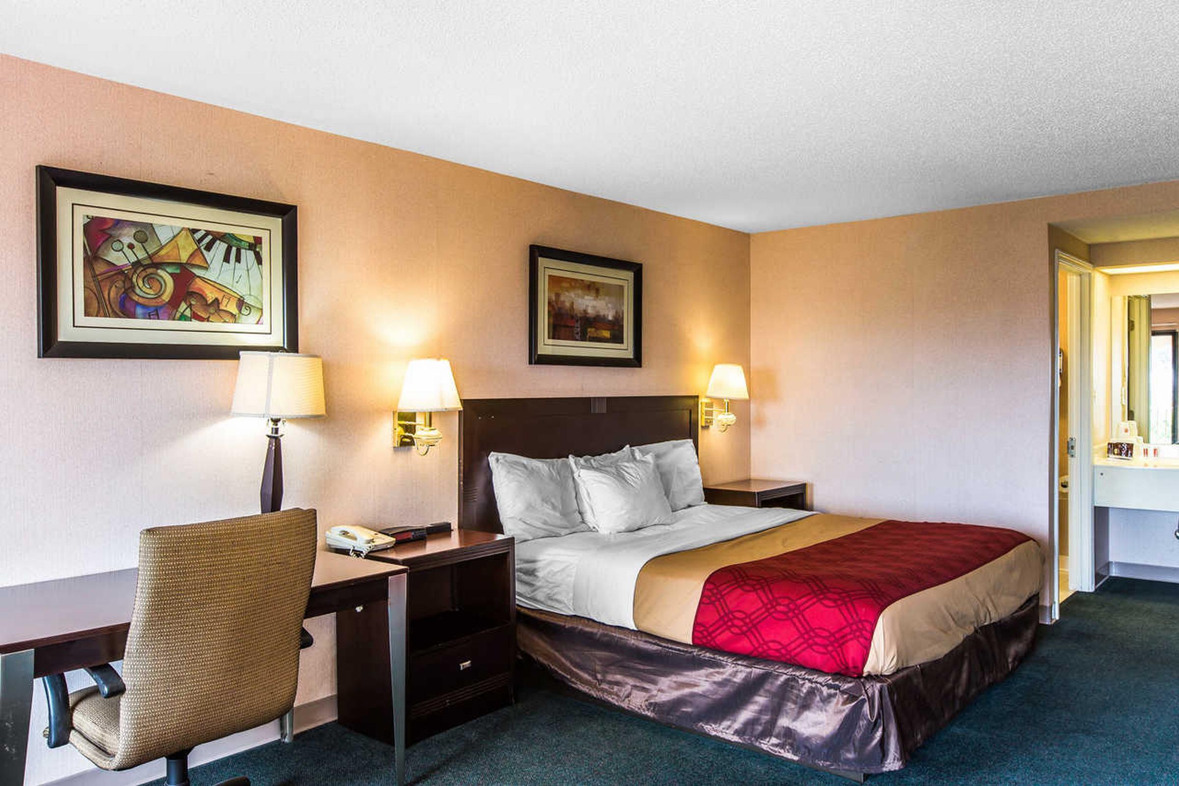 Econo Lodge - Conyers Bagian luar foto